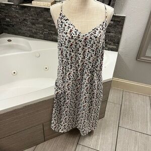 Aritzia Little Moon White Floral Garment Womens M